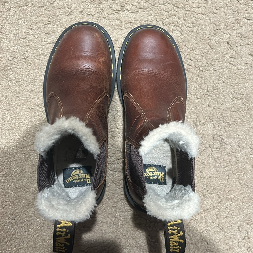 Fur Lined Dr. Martens Unisex Chelsea Boot, Dark Brown Crazy Horse, 7 US women - Picture 2 of 3